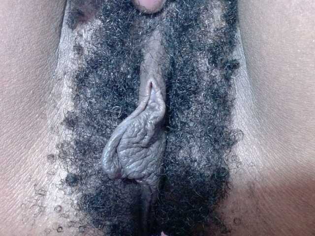 Skinybitchx live cam on BongaCams