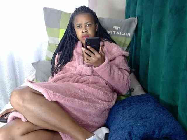 Skinybitchx webcam