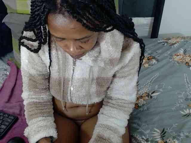 Skinybitchx webcam