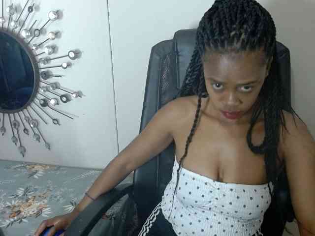 Skinybitchx webcam