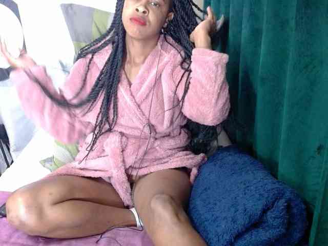 Skinybitchx webcam