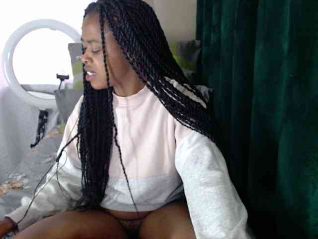 Skinybitchx webcam