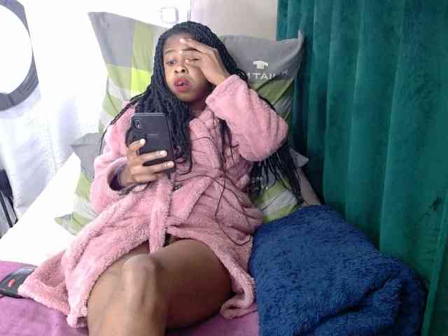 Skinybitchx webcam