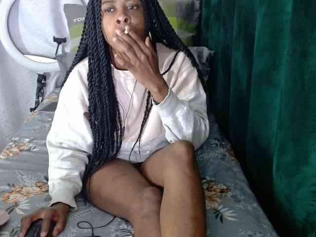 Skinybitchx webcam