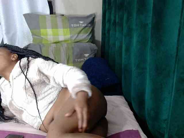 Skinybitchx webcam