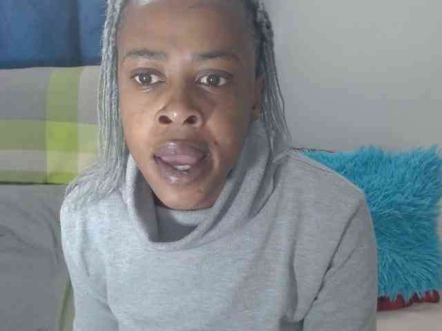 Skinybitchx webcam
