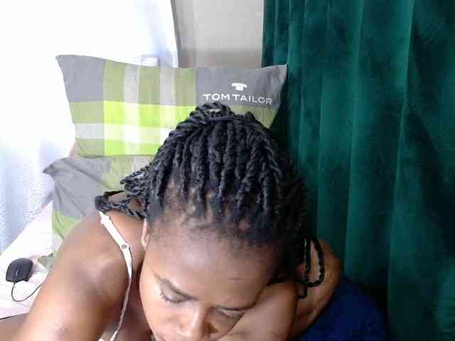 Skinybitchx webcam