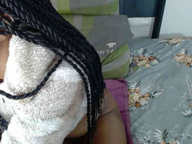Skinybitchx webcam