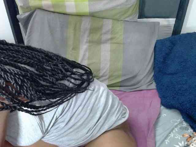 Skinybitchx webcam