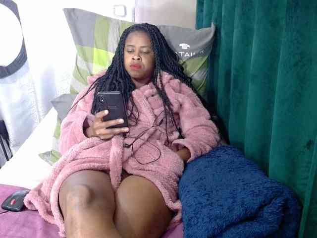 Skinybitchx webcam