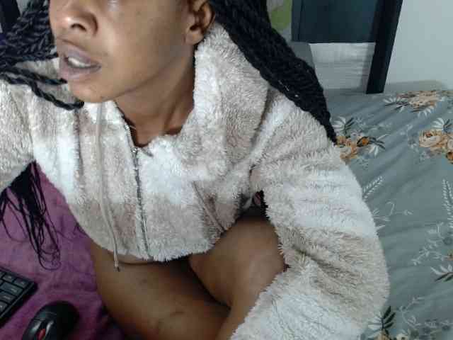 Skinybitchx webcam