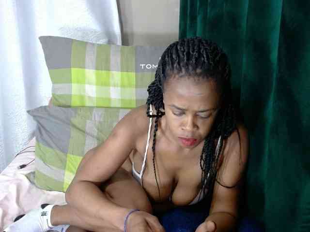Skinybitchx webcam