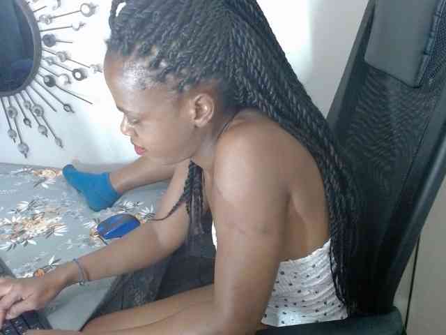 Skinybitchx webcam
