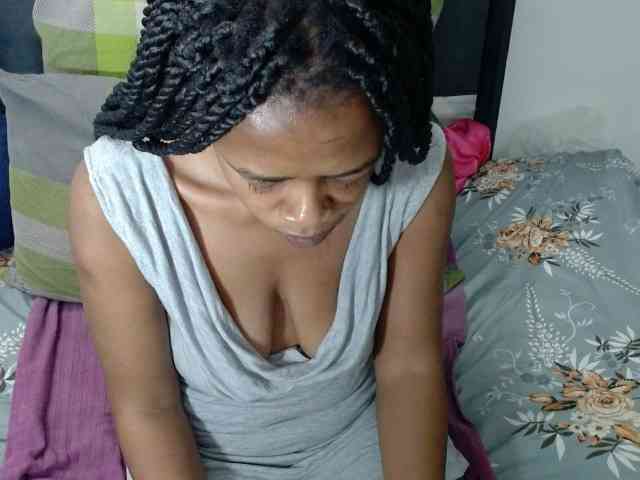 Skinybitchx webcam