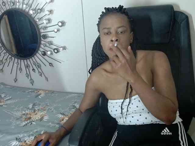 Skinybitchx webcam