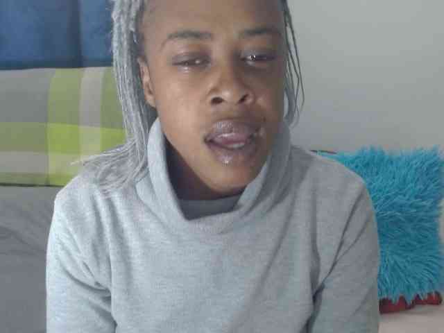 Skinybitchx webcam