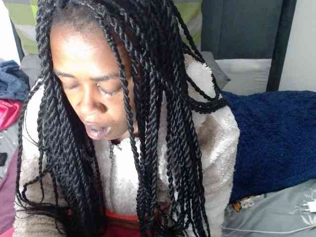 Skinybitchx webcam