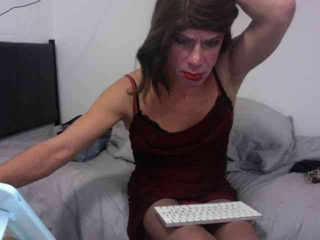 Violettasissy's cam show statistics and live stream