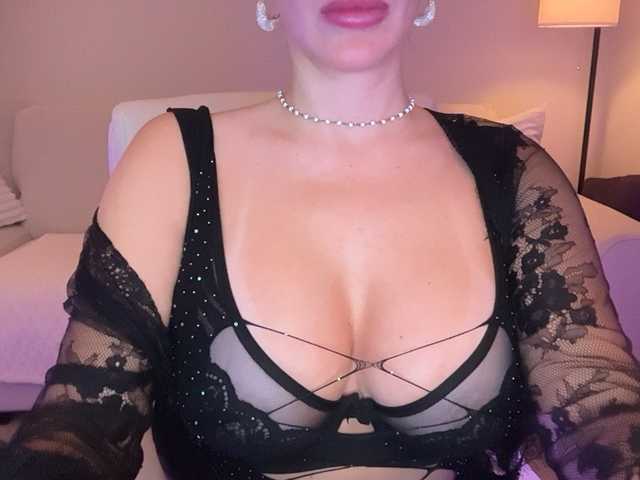 poppyknox live cam on BongaCams