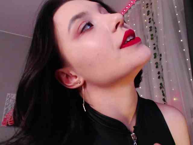dolll-maiya webcam