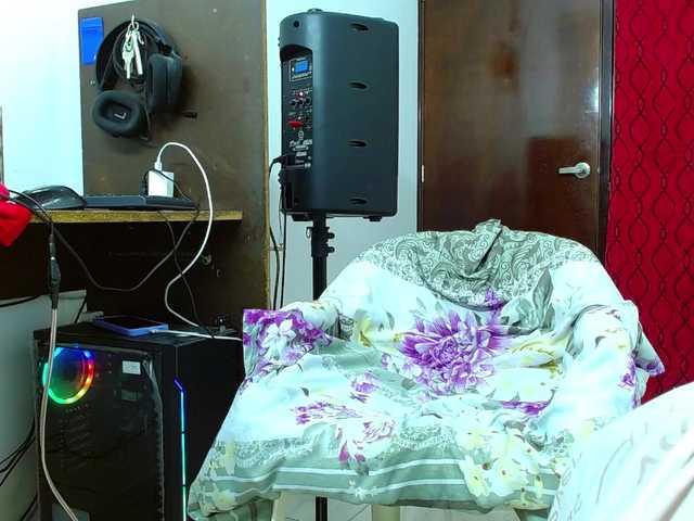 amberkholin- live webcam show