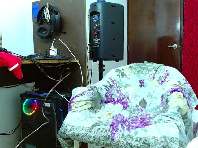 amberkholin- live webcam show