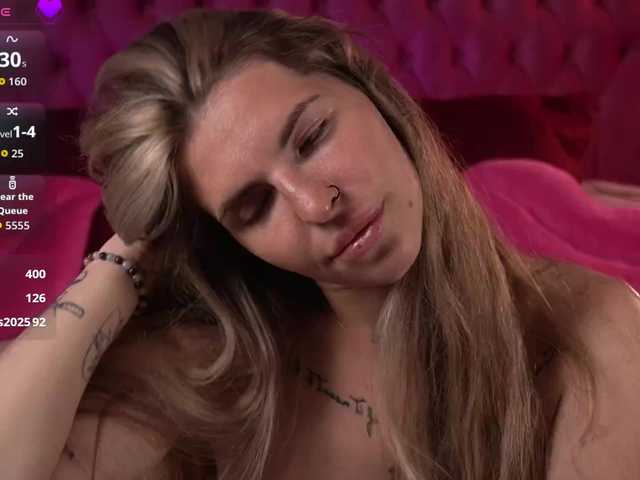 DanielaReign live webcam show