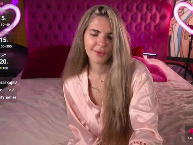 DanielaReign webcam