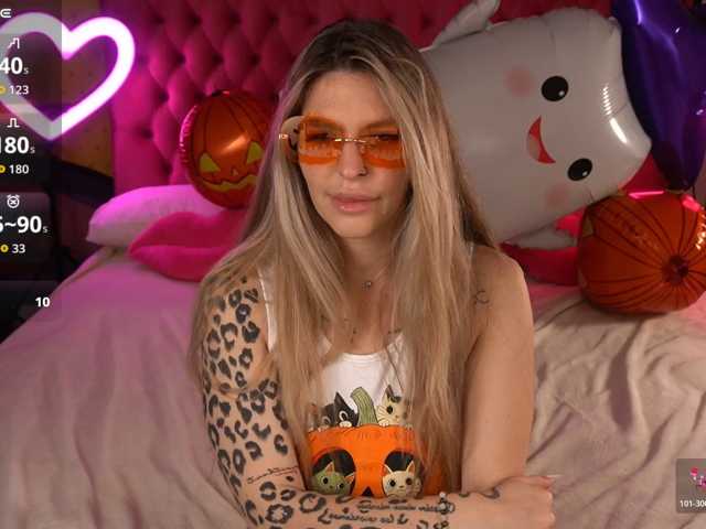 DanielaReign live cam on BongaCams