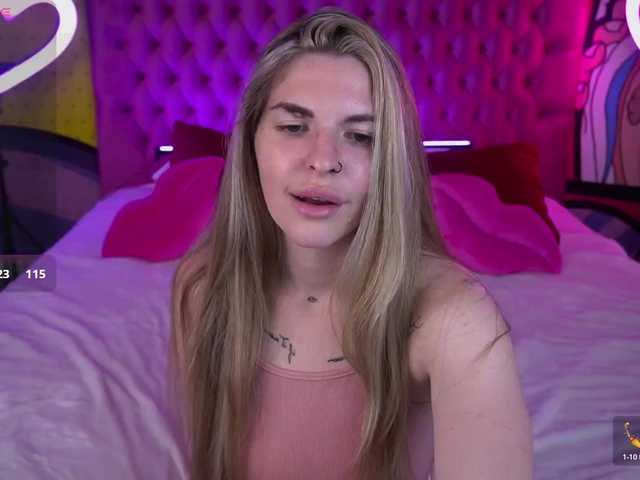 DanielaReign webcam