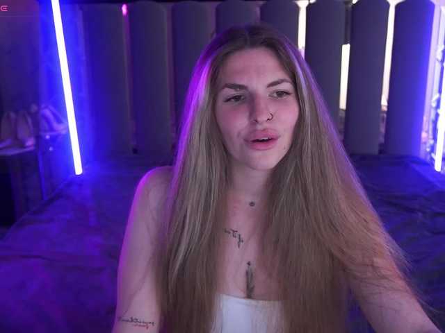 DanielaReign webcam