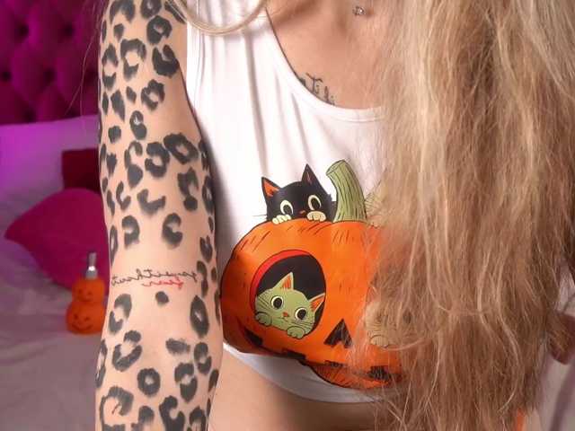 DanielaReign live cam on BongaCams