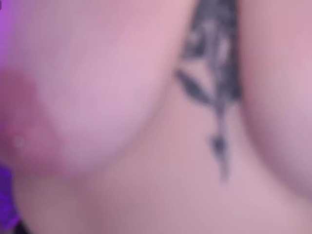 DanielaReign webcam