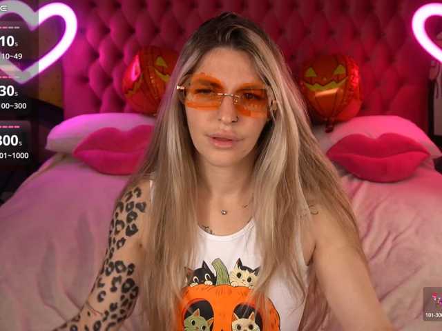 DanielaReign live cam on BongaCams