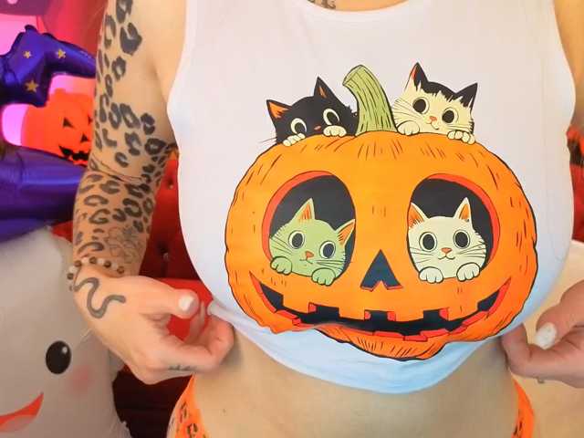 DanielaReign live cam on BongaCams
