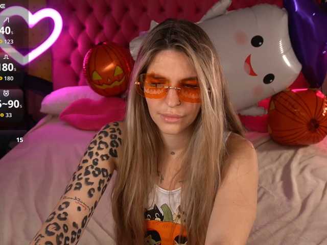 DanielaReign live cam on BongaCams