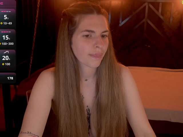 DanielaReign webcam