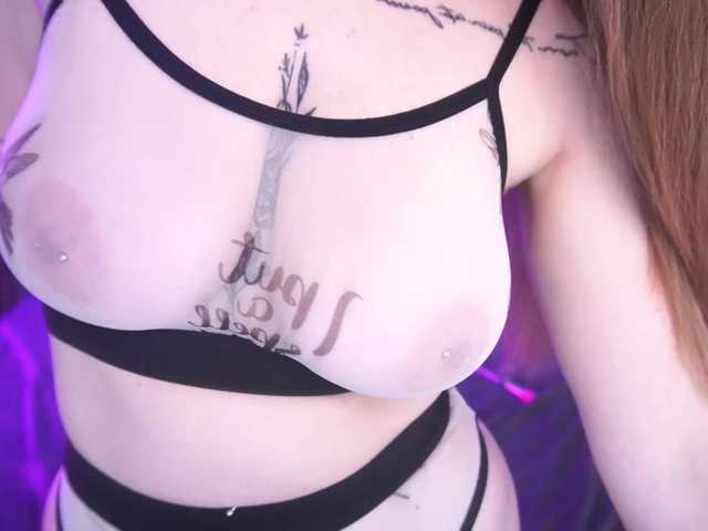 DanielaReign webcam