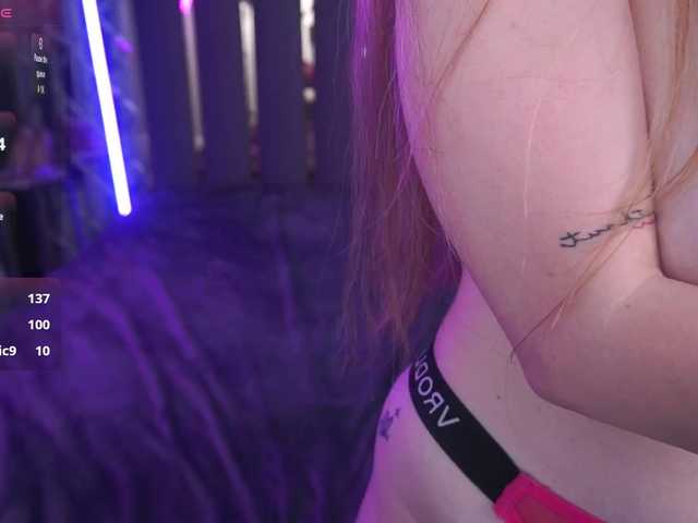 DanielaReign webcam