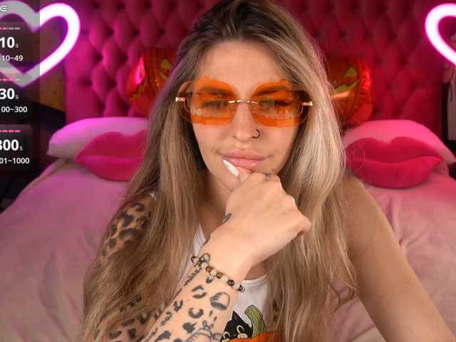 DanielaReign live cam on BongaCams