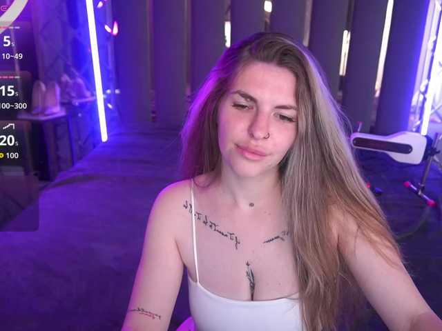 DanielaReign live cam on BongaCams
