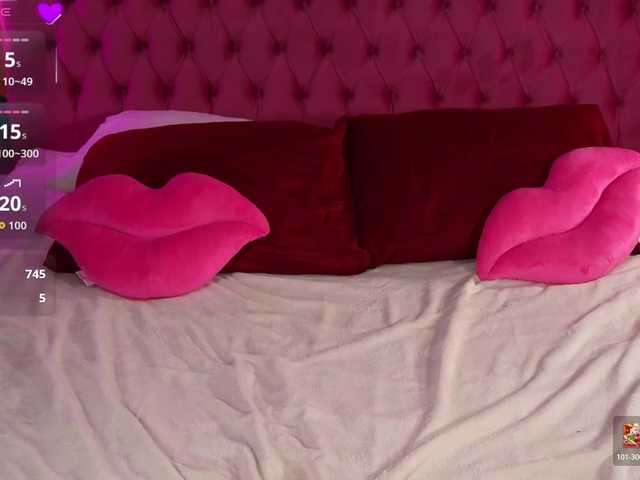 DanielaReign live cam on BongaCams