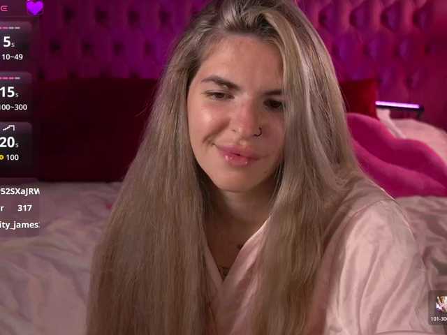 DanielaReign webcam