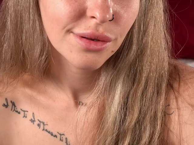 DanielaReign live cam on BongaCams