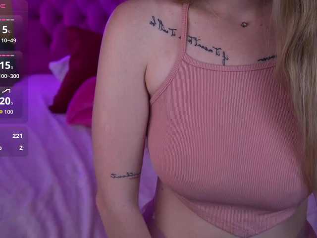 DanielaReign live cam on BongaCams
