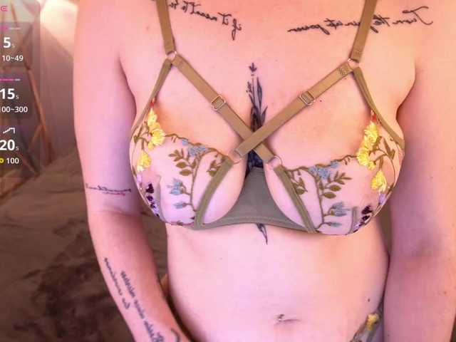DanielaReign webcam