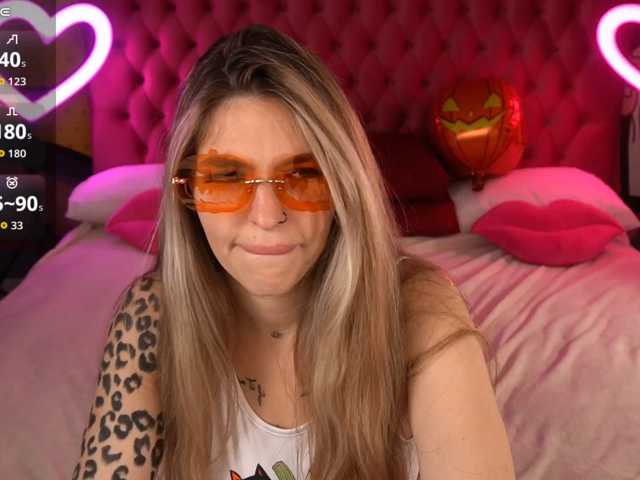 DanielaReign live cam on BongaCams