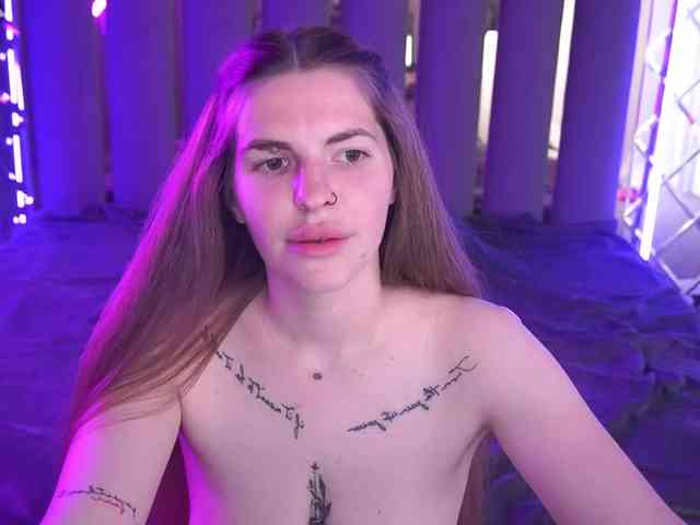 DanielaReign webcam