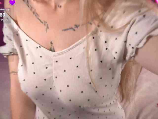DanielaReign webcam