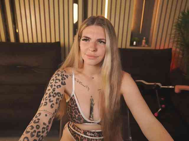 DanielaReign webcam